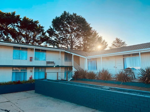 Redhill Cooma Motor Inn - Tourism Townsville 0