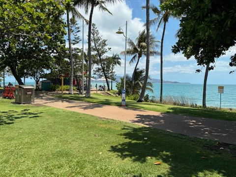 Residential Two-bedroom Unit On The Strand, Self-check In, Wi-fi - Tourism Townsville 1