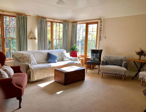 Robin Hoods Well Farm Stay - Tourism Townsville 2