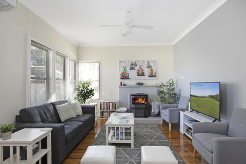 Ronelle Cottage - Tourism Townsville 1