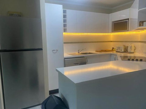 ROOFTOP APARTMENT AT MARINA TERRACES - Tourism Townsville 2