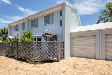Rosella Rise! - Tourism Townsville 0