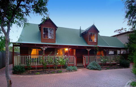 Rosewood Cottage - Tourism Townsville 1
