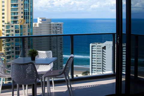 Ruby Apartments - Self Contained, Privately Managed Apartments - Tourism Townsville 0