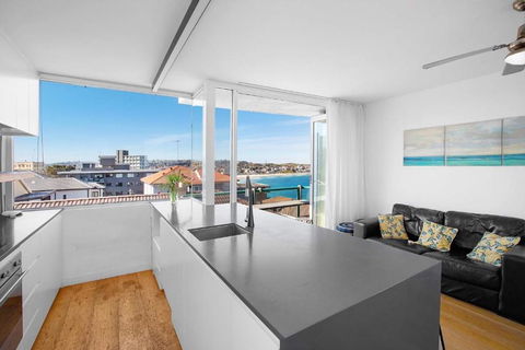 S16S - Bondi Vistas - Tourism Townsville 0