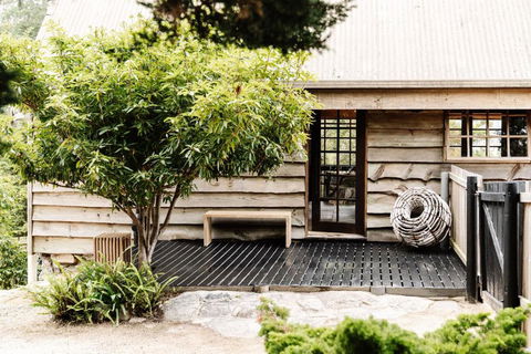 SABI Award Winning Designer Cabin - Tourism Townsville 3