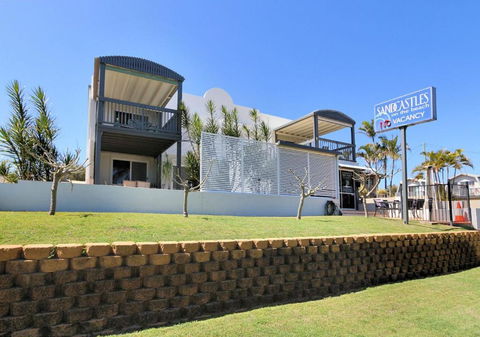 Sandcastles 6 - Tourism Townsville 0