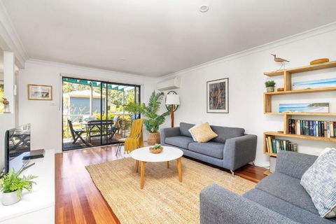 Sandpiper, Hyams Beach - Tourism Townsville 0