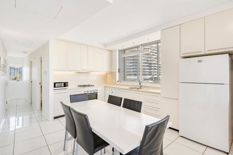 Sands On Greenmount Unit 4 - Tourism Townsville 3