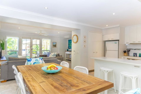 Sandy Beach Resort - Tourism Townsville 1