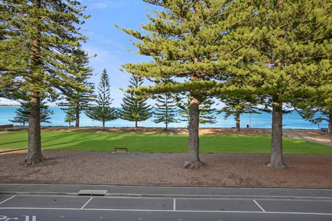 SEABREEZE At Victor Harbor - Tourism Townsville 1