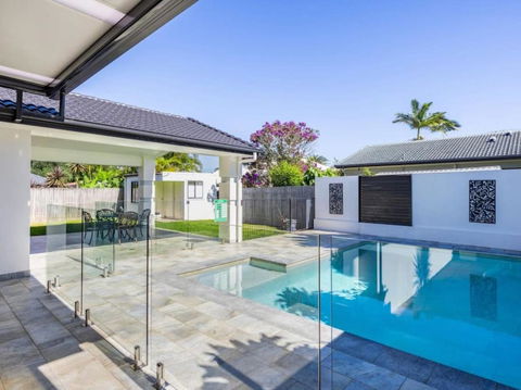 Seaside Modern And Luxurious Mansion With Pool - Tourism Townsville 2