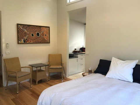 SIGNAL BOX Short Stay - Tourism Townsville 2