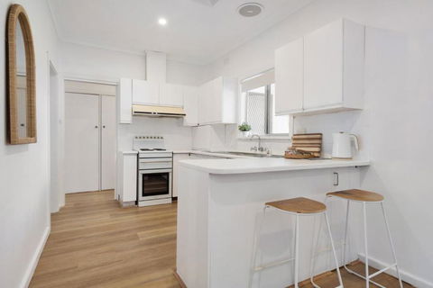 Space And Comfort On Marshall - Tourism Townsville 3