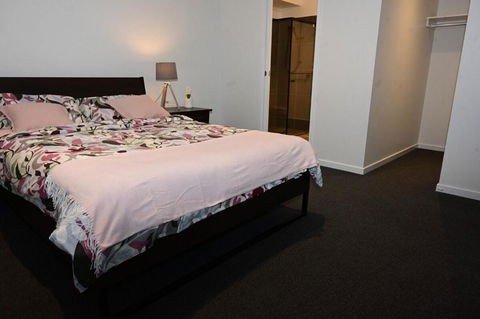 Spacious 4 Bedroom Retreat Fully Air Conditioned - Tourism Townsville 3