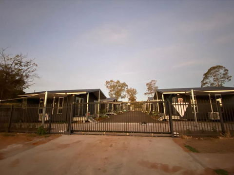Sunshine Gardens Bourke Resort - Tourism Townsville 0