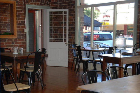 THE FED AND BED TEMORA - Tourism Townsville 3