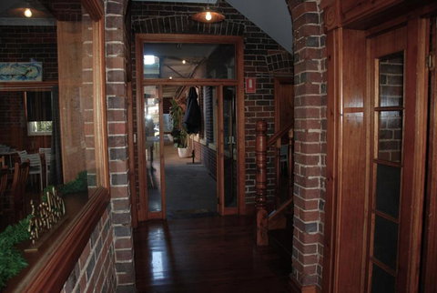 THE FED AND BED TEMORA - Tourism Townsville 0