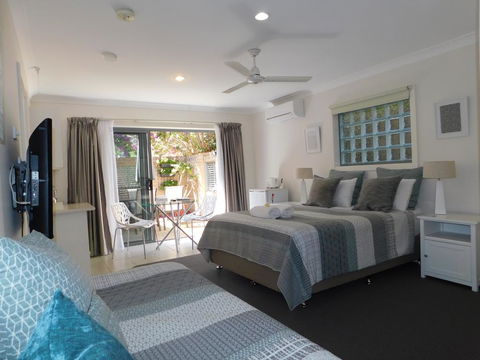 Beachport Bed & Breakfast - Tourism Townsville 3