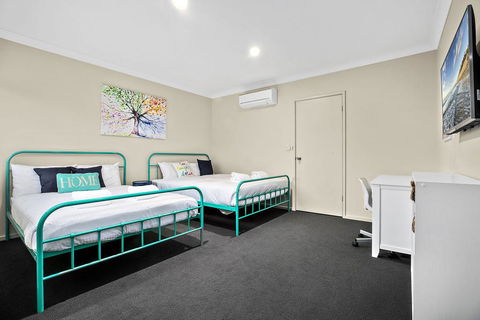 Beachside At Sapphire - Tourism Townsville 3