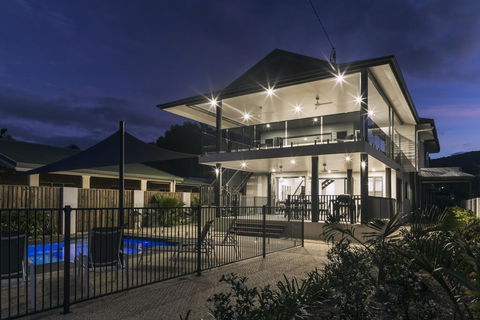 Beachside Bliss In Clifton Beach - Tourism Townsville 1