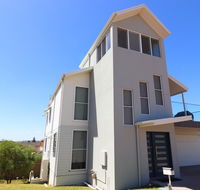 Beachside Oasis - Tourism Townsville