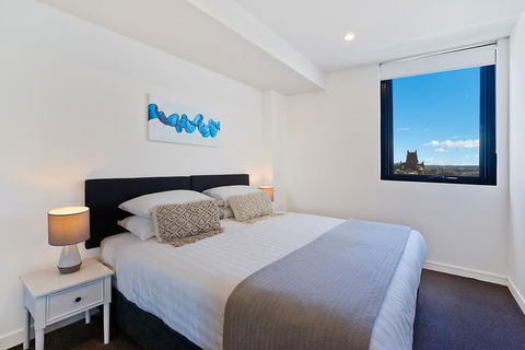 Beau Monde Apartments Newcastle - Horizon Newcastle Beach - Tourism Townsville 2