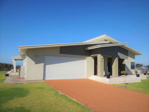 Beaufortia Views - Tourism Townsville 1