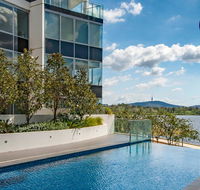 Beautiful Modern Lake View Apartment - Tourism Townsville