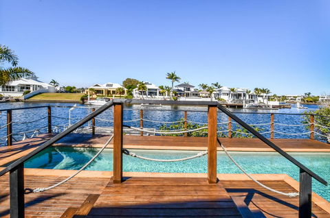 Beautiful Waterfront Home- CHELSEA - Tourism Townsville 0