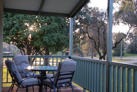 Beechworth Lake Sambell Caravan Park - Tourism Townsville 2