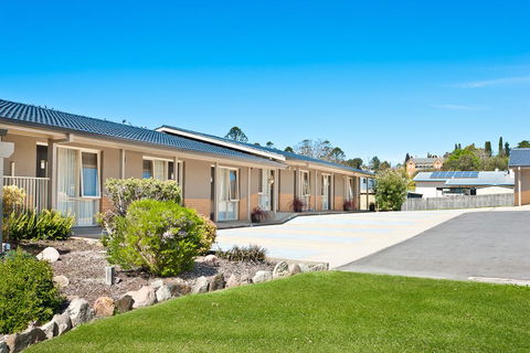 Bega Village Motor Inn - Tourism Townsville 0