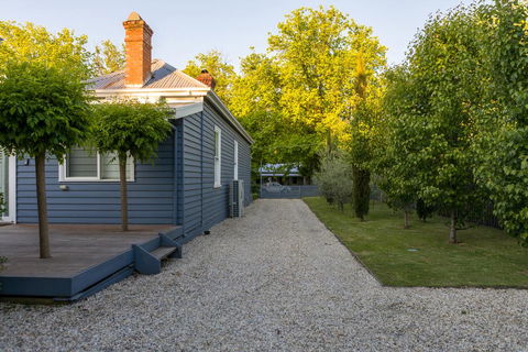 Belmont At Beechworth 2 Bedrooms, 2 Bathrooms, 2 Couples - Tourism Townsville 3