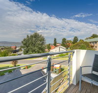 Beloka Close - Modern spacious and pet friendly accommodation - Tourism Townsville