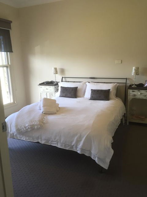 Bennett House Horsham - Tourism Townsville 0