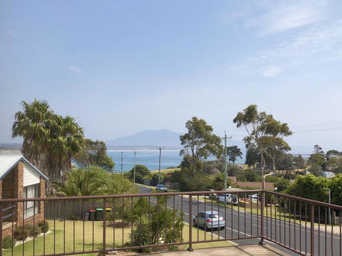 Bermagui Beach Apartment - Tourism Townsville 1