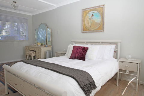 Berrara's Home Away From Home - Tourism Townsville 1