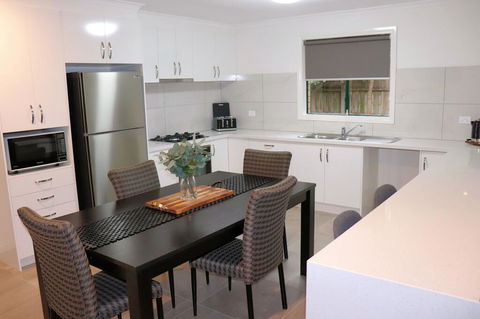 Best Western Fawkner Suites & Serviced Apartments - Tourism Townsville 0