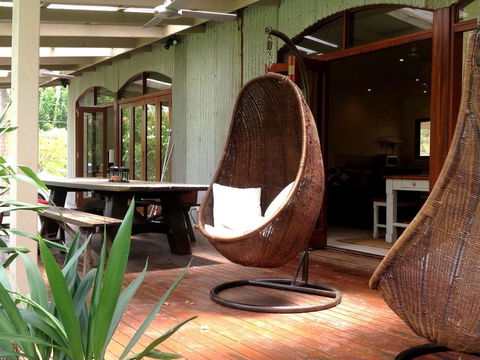 Big Love - Byron Bay Hinterland - Tourism Townsville 0
