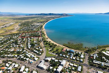 BIG4 Rowes Bay Beachfront Holiday Park with Tourism Townsville