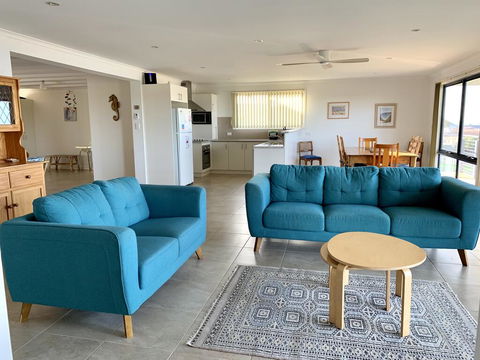 Blakeney Holiday House - Tourism Townsville 1