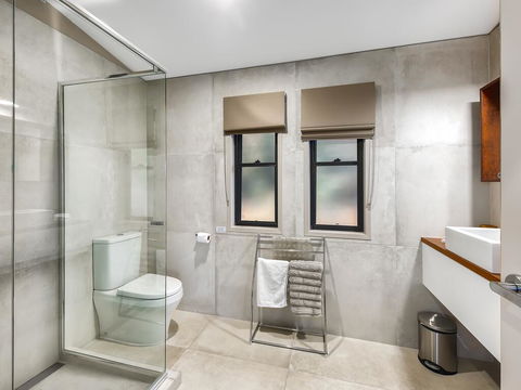 Blue Summit Cottages - Tourism Townsville 2