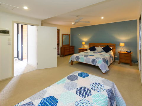 Blue Water Retreat - Downstairs - Tourism Townsville 0