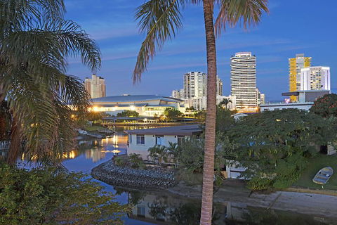 Blue Waters Retreat - Tourism Townsville 3