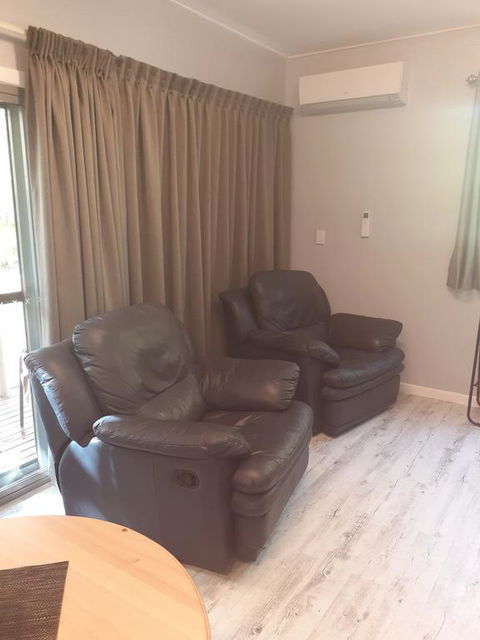 Bluegrass BnB - Tourism Townsville 1