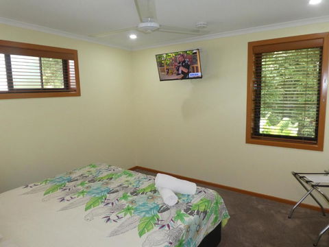The Summit Rainforest Retreat - Tourism Townsville 3