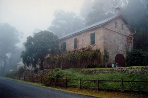 Tizzana Winery Bed And Breakfast - Tourism Townsville 0