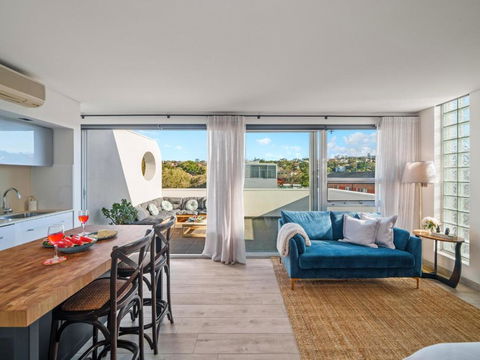 XQ Collection La Casa De Frida - Modern Studio With Balcony - Tourism Townsville 2