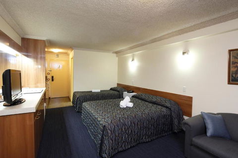Windsor Lodge - Tourism Townsville 1