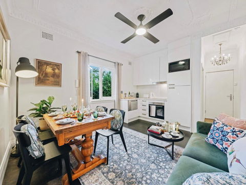 XQ Collection Jaques La Maison - Tourism Townsville 1